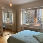 Canal-Front At Maybachufer - Private Room In Newly Renovated 80 Sqm Two-Bedroom Apartment