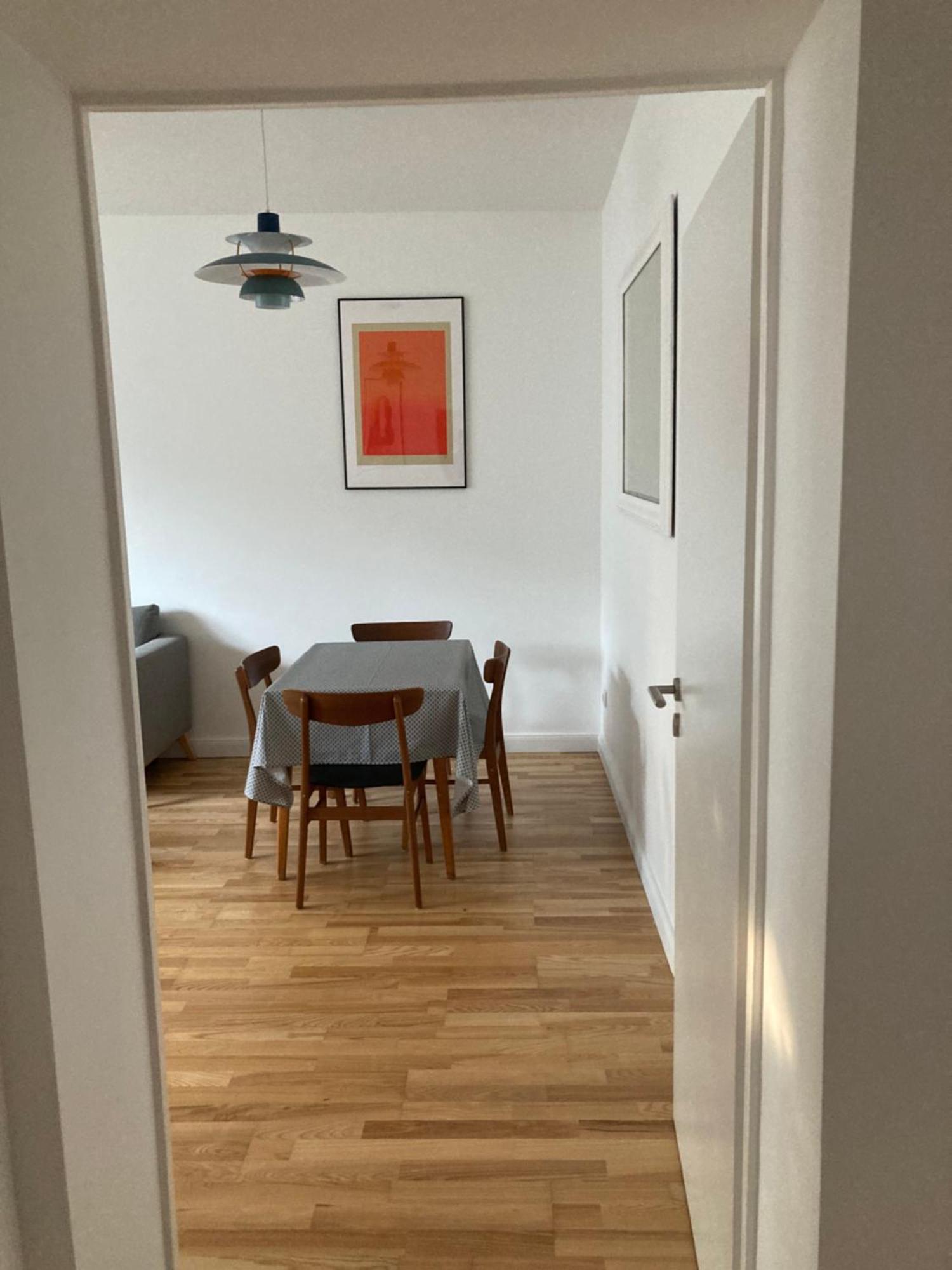 Canal-Front At Maybachufer - Private Room In Newly Renovated 80 Sqm Two-Bedroom Apartment
