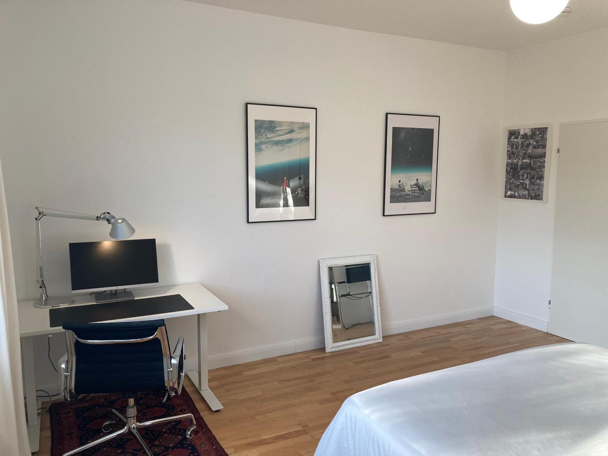 Canal-Front At Maybachufer - Private Room In Newly Renovated 80 Sqm Two-Bedroom Apartment Accommodatie bij particulieren