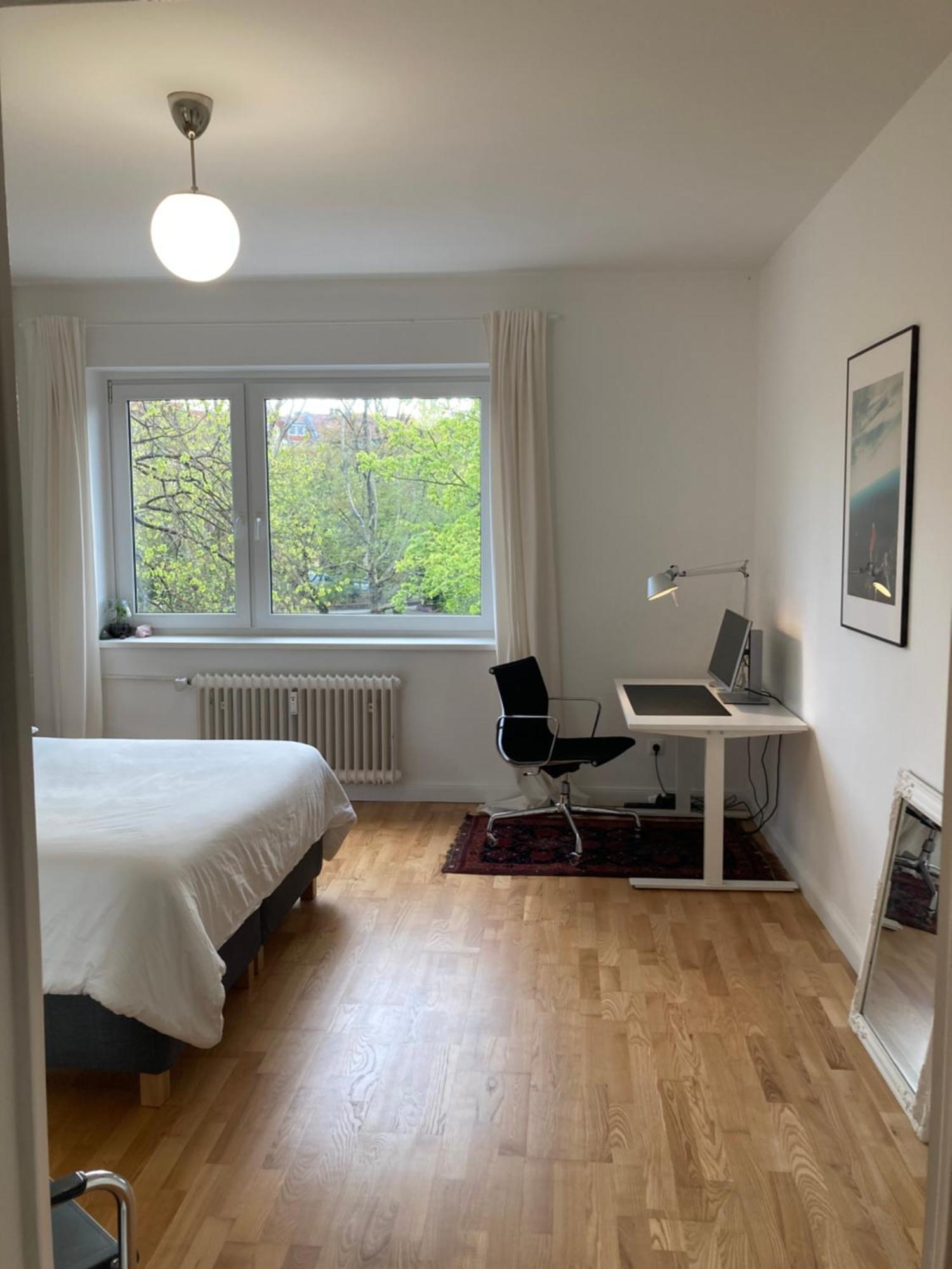 Accommodatie bij particulieren Canal-Front At Maybachufer - Private Room In Newly Renovated 80 Sqm Two-Bedroom Apartment Berlijn