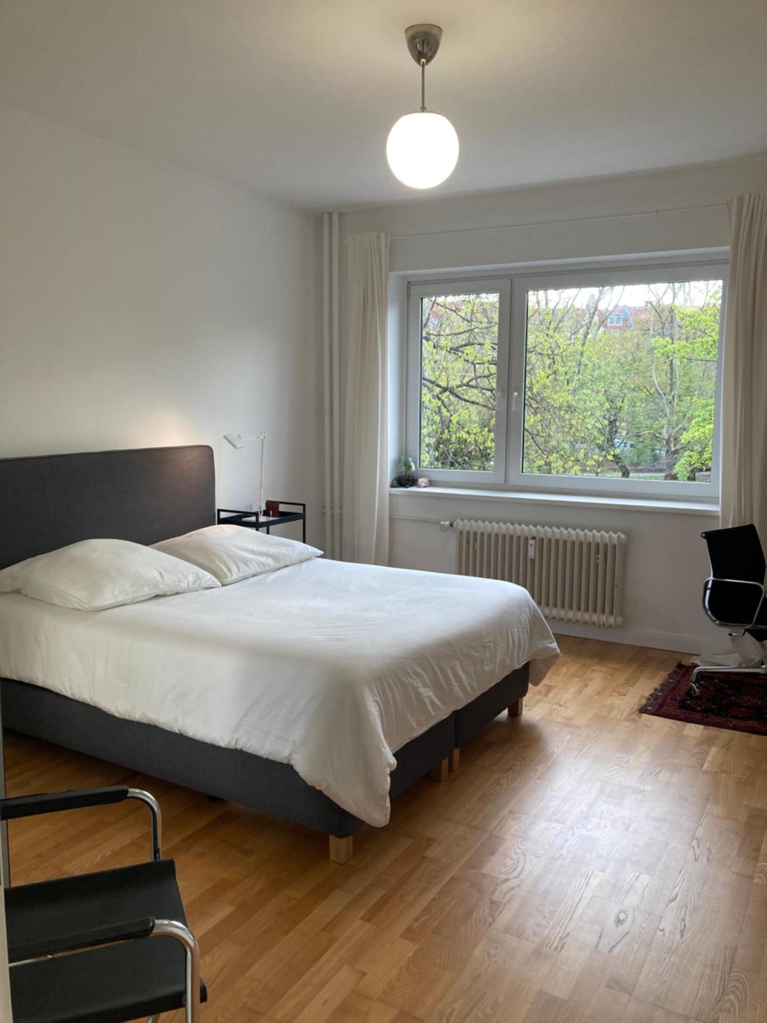 Canal-Front At Maybachufer - Private Room In Newly Renovated 80 Sqm Two-Bedroom Apartment *