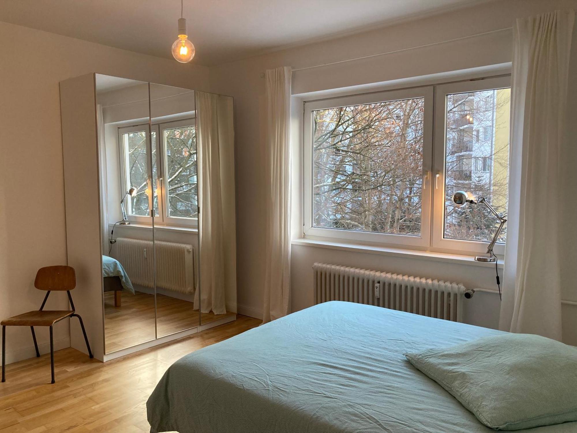 Accommodatie bij particulieren Canal-Front At Maybachufer - Private Room In Newly Renovated 80 Sqm Two-Bedroom Apartment Berlijn